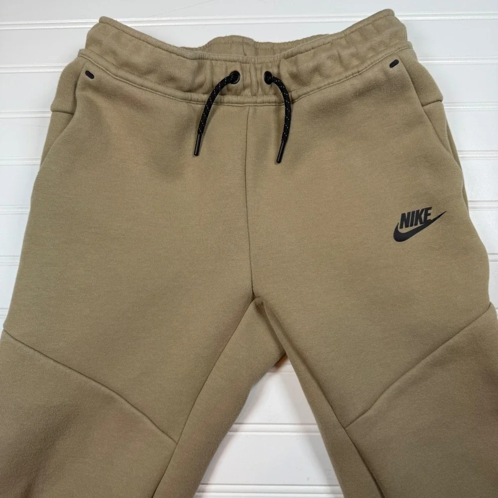 Nike Kids Tech Fleece Joggers Tan Khaki Sweatpants Boys Large L CU9213-247